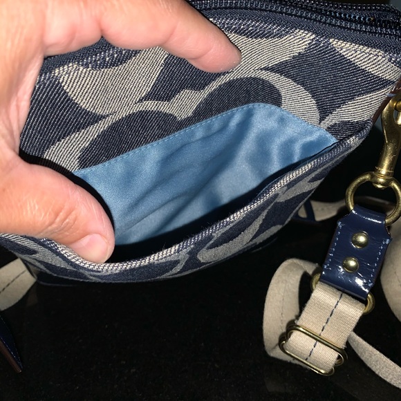 Coach crossbody Purse - Picture 5 of 6